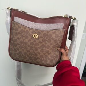 NEW Coach Chaise Crossbody Bag In Signature Canvas C8487